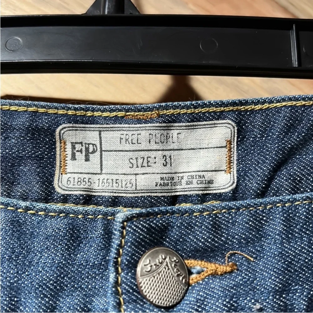 NWT Free People Haynes Wash Patchwork Crochet low rise straight leg jeans Sz 31 - Picture 4 of 8